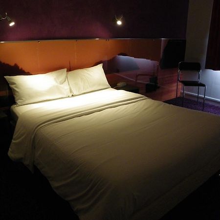 Hotel Logitel Saint-Doulchard Exteriör bild
