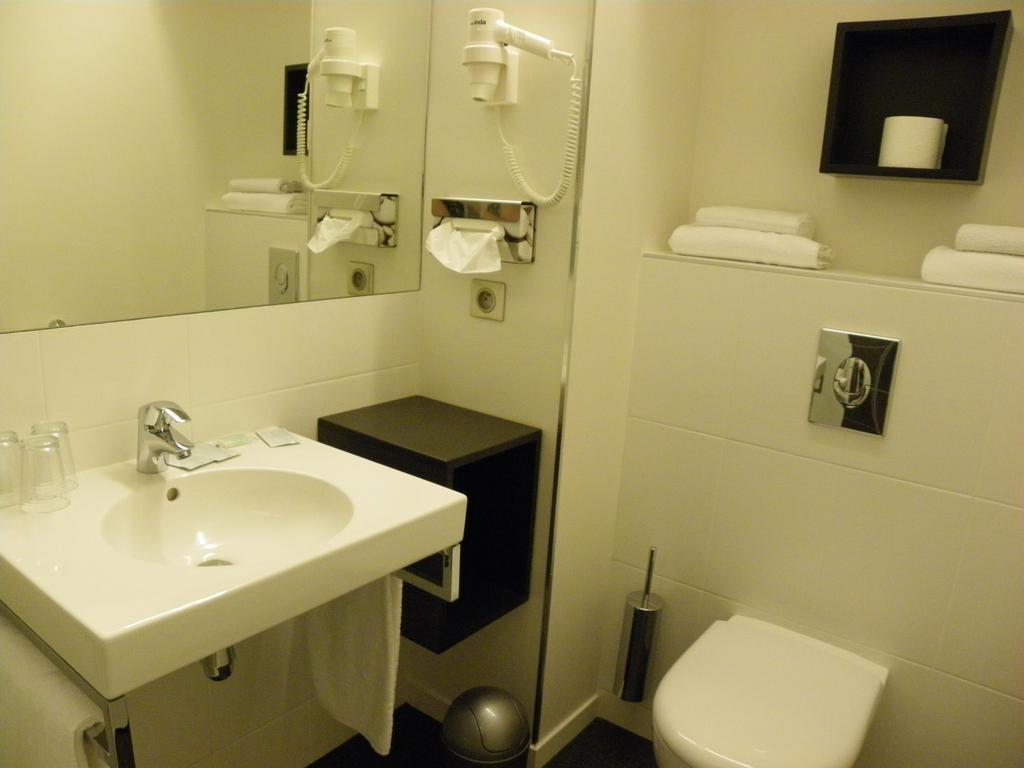 Hotel Logitel Saint-Doulchard Rum bild