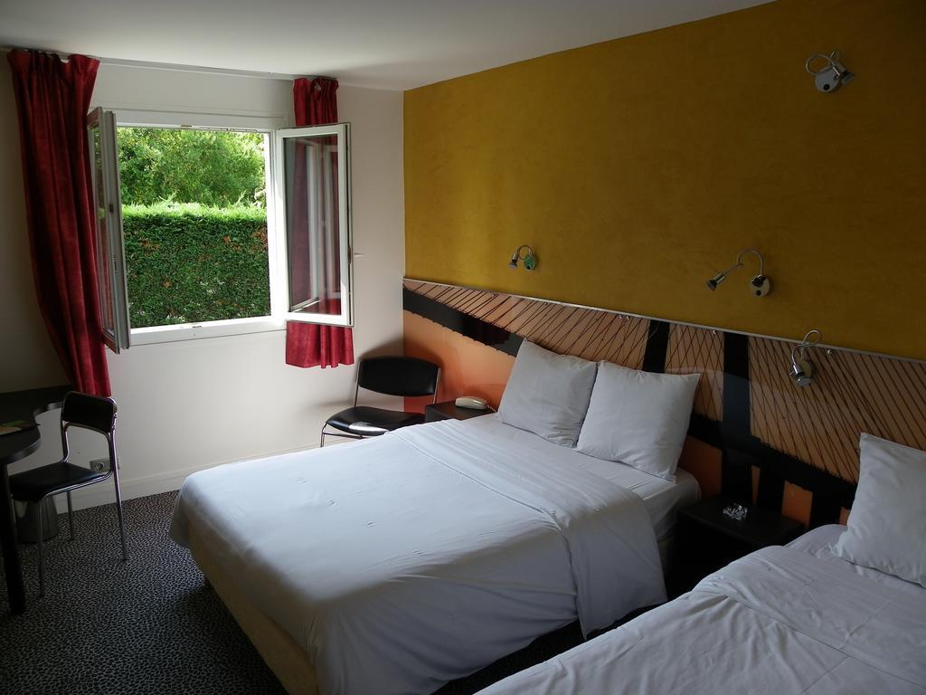 Hotel Logitel Saint-Doulchard Rum bild