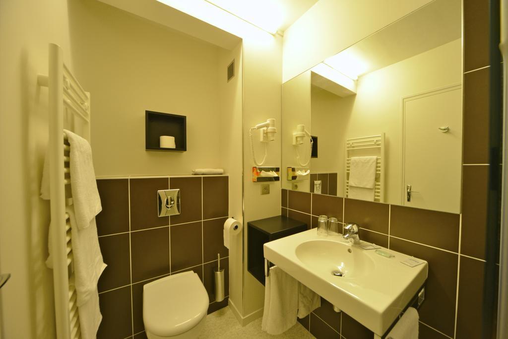 Hotel Logitel Saint-Doulchard Exteriör bild